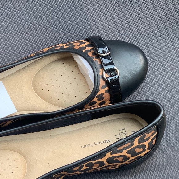 Women's Buckle Toe Flat Animal Print Shoes Sz 8.5 - Picture 3 of 5
